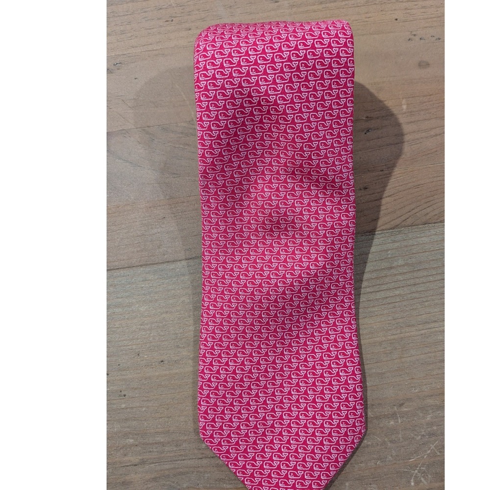 Vineyard Vines Mens Pink Whale Logo Silk Tie Hand Made USA Preppy Classic Tie